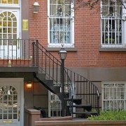 Le panneau de parement décoratif en plastique imitant une pierre - nous faisons un choix