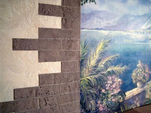 Papiers peints, avec une teinte bleue dominante. Agrandissez visuellement l'espace et soulevez les plafonds. Une technique souvent utilisée par les designers pour décorer les petites pièces