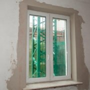 Comment appliquer du mastic sur les fenêtres: tout le processus du début à la fin