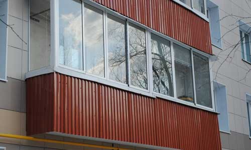 Revêtement extérieur avec feuille profilée Revêtement extérieur avec feuille profilée