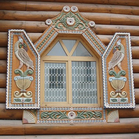 Volets sculptés en bois Volets sculptés en bois