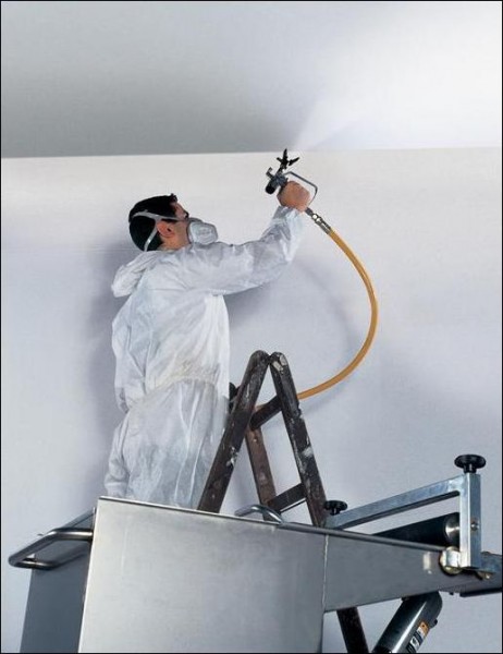 Blanchiment à la chaux à l'aide d'un équipement spécial Blanchiment à la chaux à l'aide d'un équipement spécial