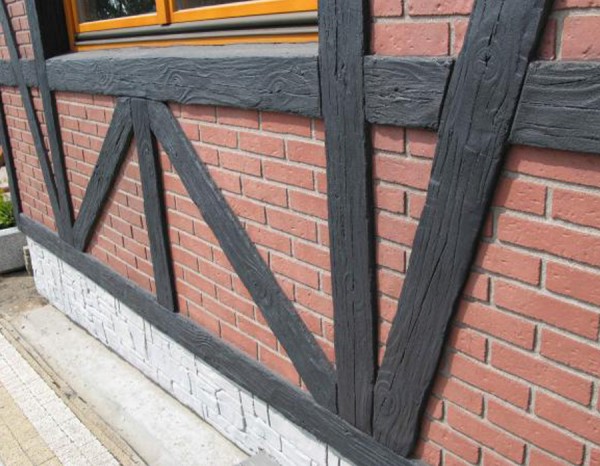 Mur de façade collé avec panneau de polyuréthane