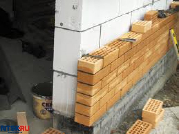 Installation du mur de façade