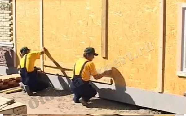 Le début de l'installation du lattage Le début de l'installation du lattage