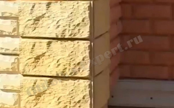 Garniture d'angle bout à bout Garniture d'angle bout à bout