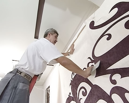 Comment coller le tissu sur le mur Comment coller le tissu sur le mur