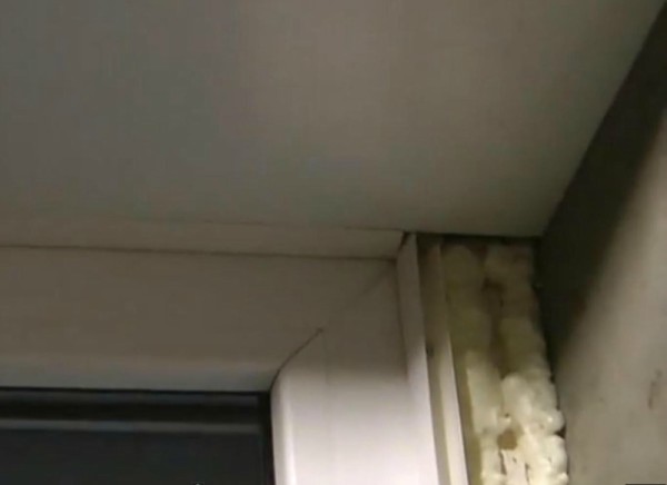 Montage du panneau dans le profil de départ