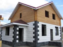 Construction individuelle et blocs d'argile expansée en décoration Construction individuelle et blocs d'argile expansée en décoration