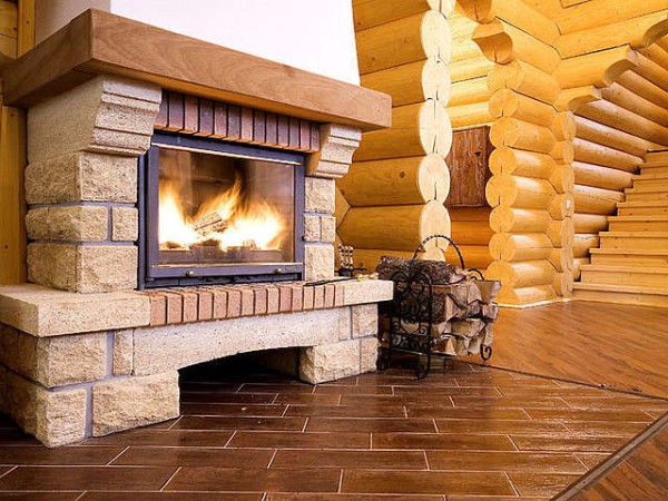 Une combinaison de divers matériaux dans la décoration Une combinaison de divers matériaux dans la décoration