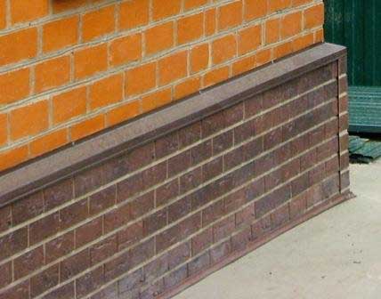 Panneaux pour faire face au sous-sol de la maison Panneaux pour faire face au sous-sol de la maison