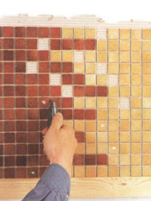 Si vous souhaitez échanger la mosaïque à l'intérieur du carreau, il est préférable de découper les éléments après le collage, jusqu'à ce que la colle soit saisie Si vous souhaitez échanger la mosaïque à l'intérieur du carreau, il est préférable de découper les éléments après le collage, jusqu'à ce que la colle soit saisie