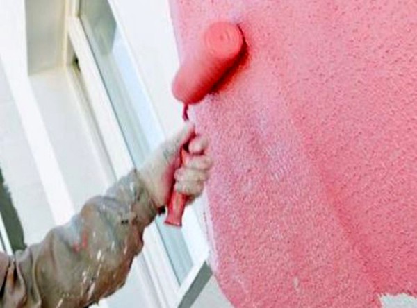 L'apprêt de façade prolongera la durée de vie des murs et de l'extérieur