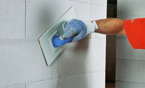 Préparer les murs pour le mastic Préparer les murs pour le mastic