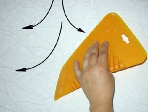 Spatule et lignes de papier peint