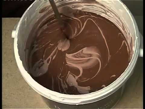 Nous faisons la préparation du plâtre Nous faisons la préparation du plâtre