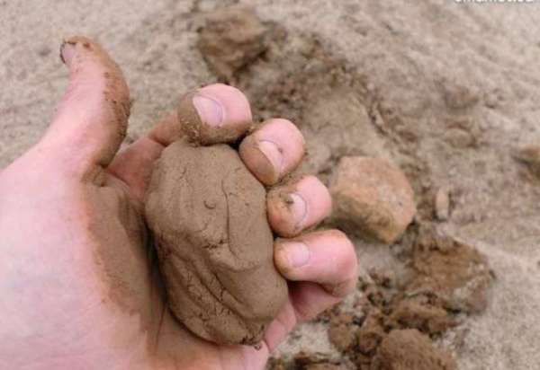 Préparer une solution d'argile