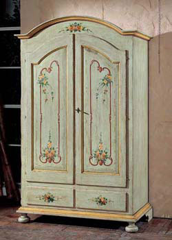 Armoire peinte antique