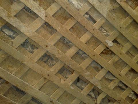 Sur la photo, des bardeaux faits de planches ensemble Sur la photo, des bardeaux faits de planches ensemble