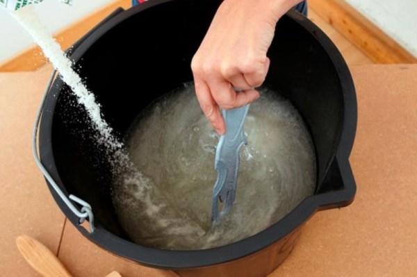 Adhésifs pour papier peint intissé Adhésifs pour papier peint intissé