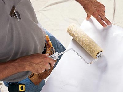 Préparer le papier peint à coller Préparer le papier peint à coller