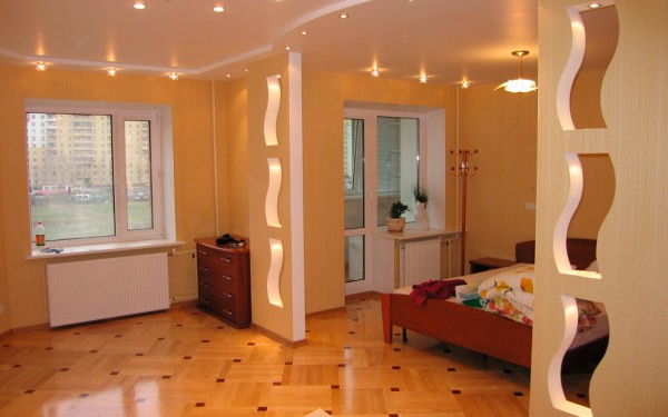 Avec l'aide de cloisons sèches, nous pouvons diviser les pièces en plusieurs zones nécessaires sans beaucoup de travail et de dépenses Avec l'aide de cloisons sèches, nous pouvons diviser les pièces en plusieurs zones nécessaires sans beaucoup de travail et de dépenses