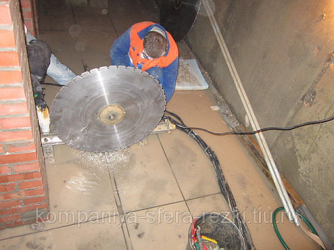 Faire une ouverture avec une scie murale Faire une ouverture avec une scie murale