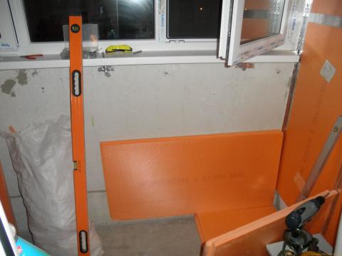 Le polyfoam isole très souvent les murs des balcons et des loggias