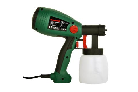 Les peintures polymères sont appliquées au pistolet.