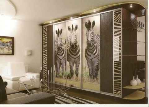 Film autocollant à l'intérieur de la pièce Film autocollant à l'intérieur de la pièce