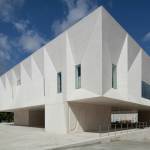La façade du bâtiment en béton autonettoyant aura toujours son aspect d'origine
