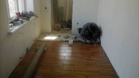 Comment poser des carreaux sur le sol: conseils Comment poser des carreaux sur le sol: conseils