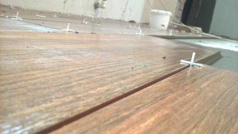 Ajustez la hauteur des carreaux Ajustez la hauteur des carreaux