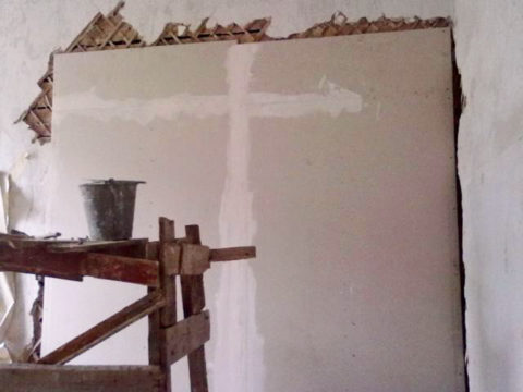 L'ouverture après l'achèvement de l'enveloppe de peau L'ouverture après l'achèvement de l'enveloppe de peau