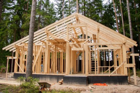 Cadre pour une maison en bois